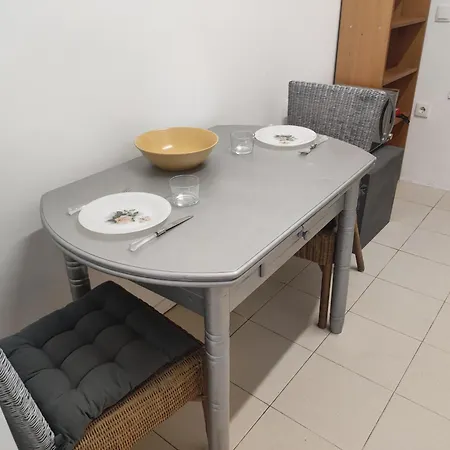 T1 Penha De Franca Com Patio 公寓