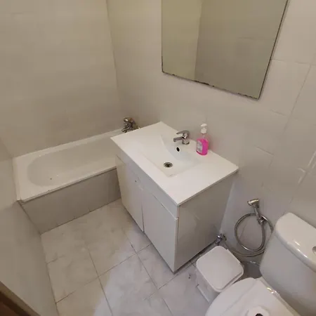 Appartement T1 Penha De Franca Com Patio *