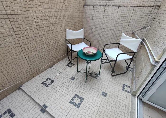 T1 Penha De Franca Com Patio Lisbon