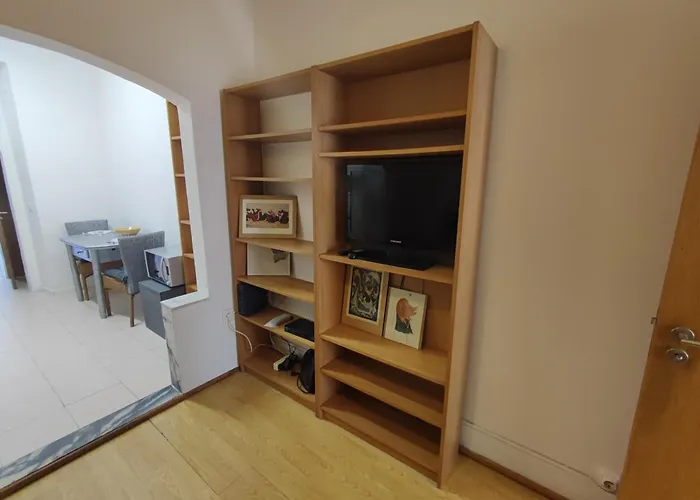 T1 Penha De Franca Com Patio Apartamento *