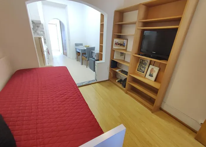 T1 Penha De Franca Com Patio Lisbon