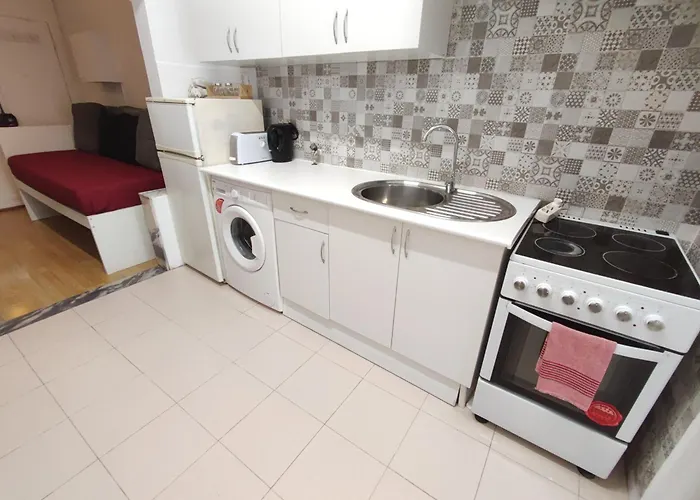 T1 Penha De Franca Com Patio