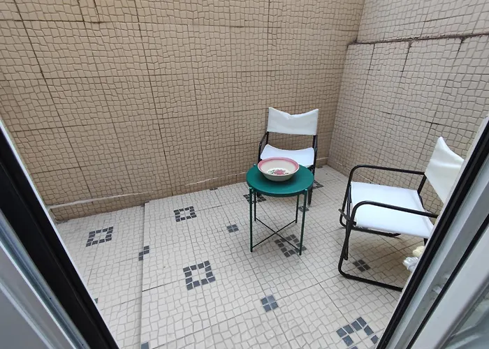 Apartamento T1 Penha De Franca Com Patio Lisboa