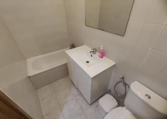 Apartamento T1 Penha De Franca Com Patio *