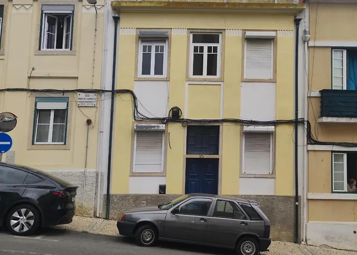 T1 Penha De Franca Com Patio Apartamento Lisboa