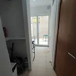 T1 Penha De Franca Com Patio Apartment *