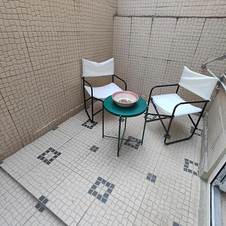 T1 Penha De Franca Com Patio Lissabon