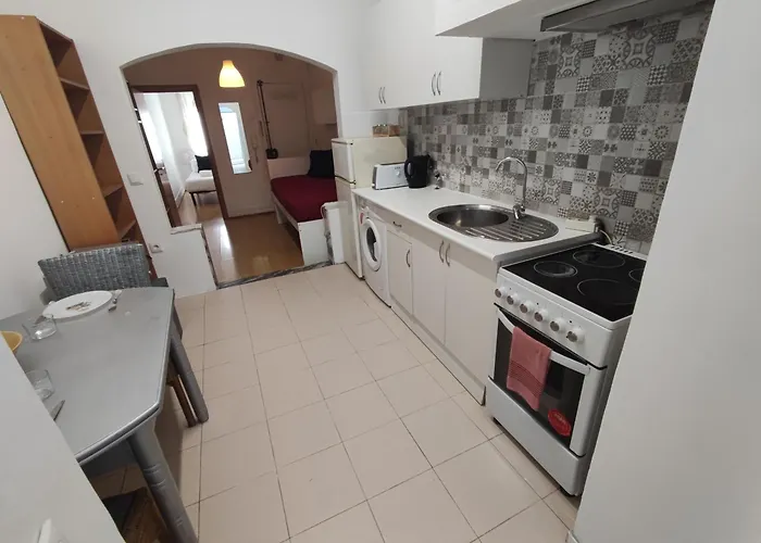 Apartman T1 Penha De Franca Com Patio